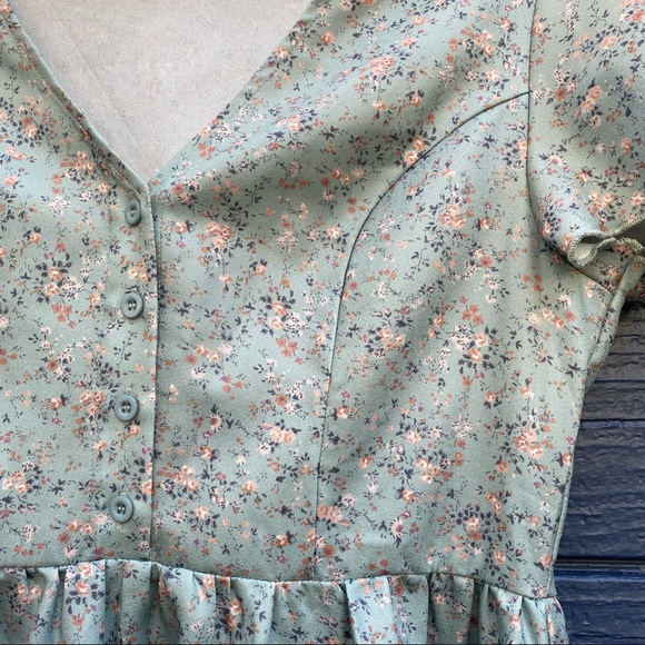 Fit and Flare Floral Dress - Picture 2 of 5